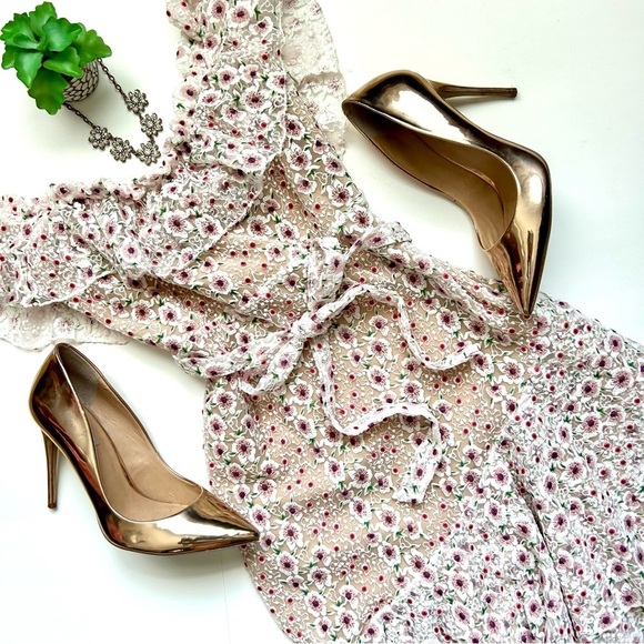 Tularosa Juno Off the Shoulder Dress Asymmetrical Floral Embroidered Lace XS - Picture 2 of 9